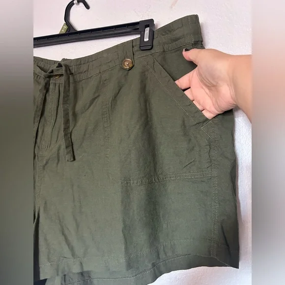 Torrid Olive Green Casual Shorts - Picture 3 of 7